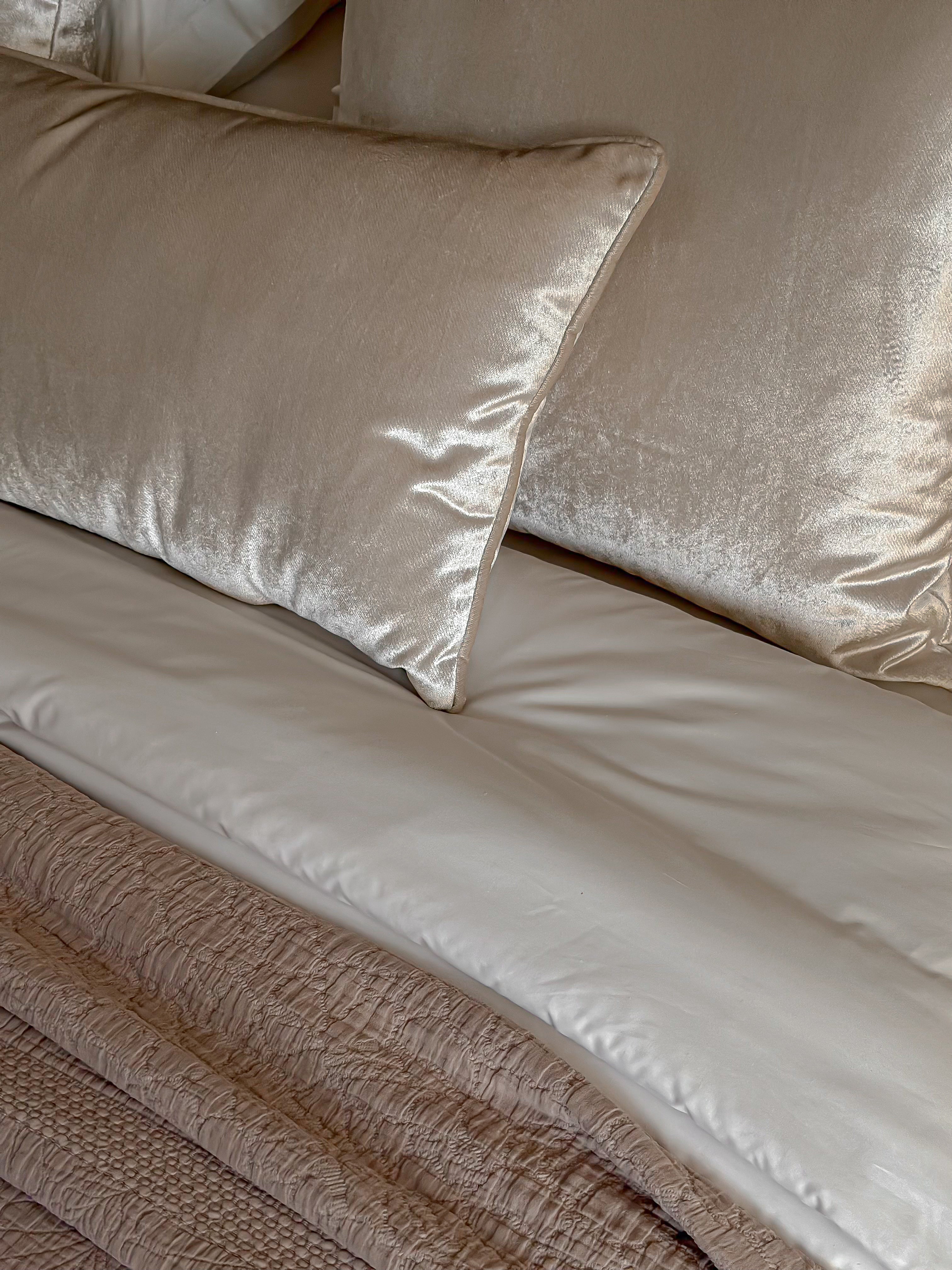 Velvet Lumber cushion _ neutral beige