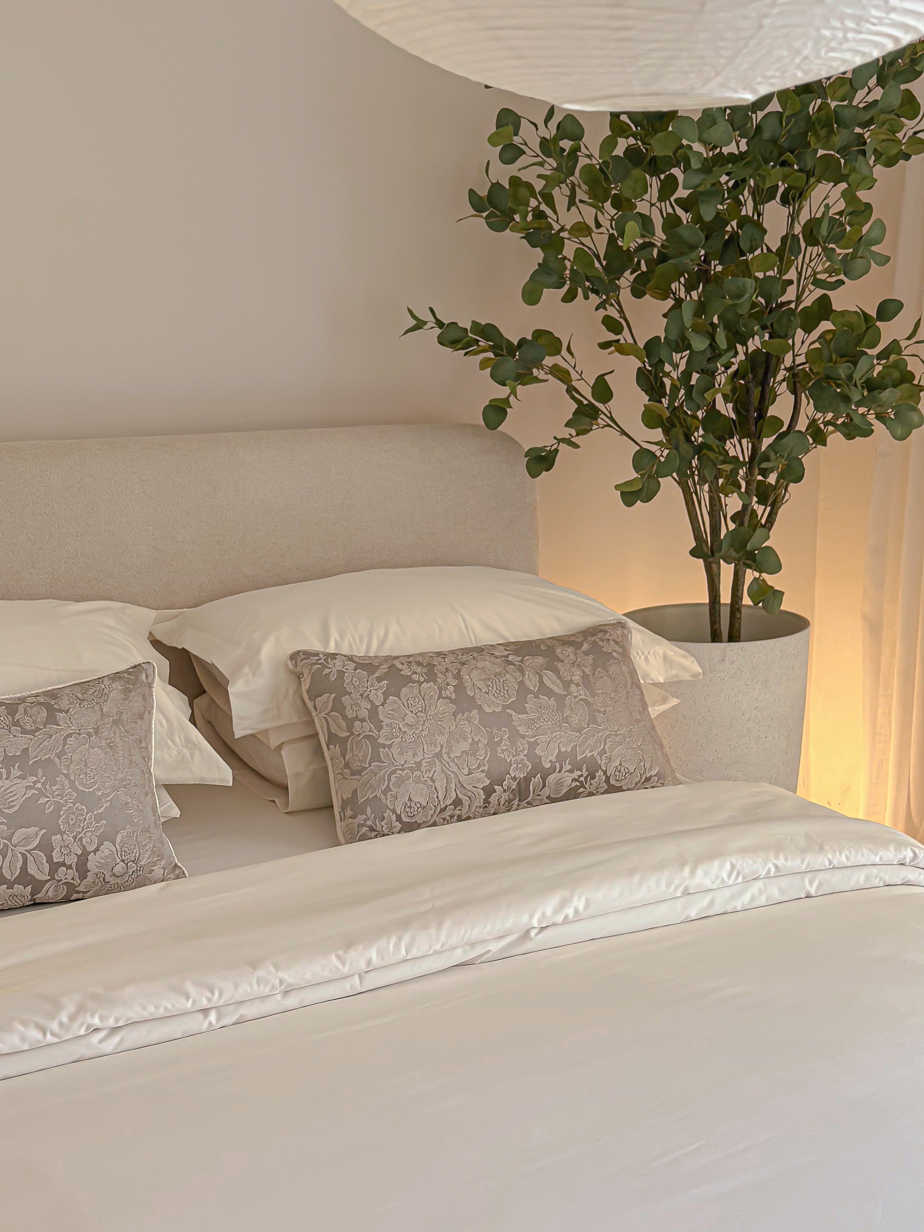 jacquard styling cushion -
