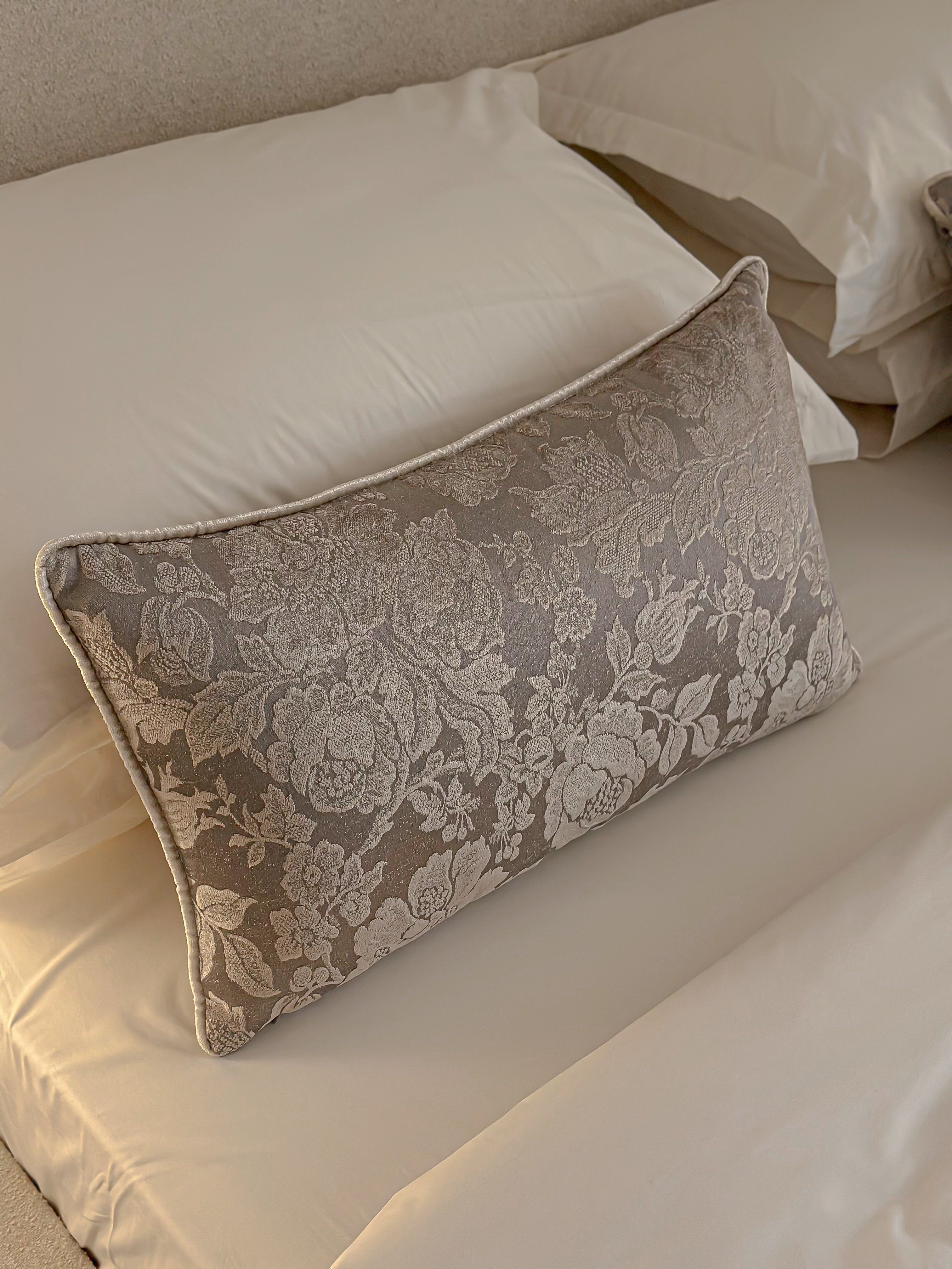 jacquard styling cushion -
