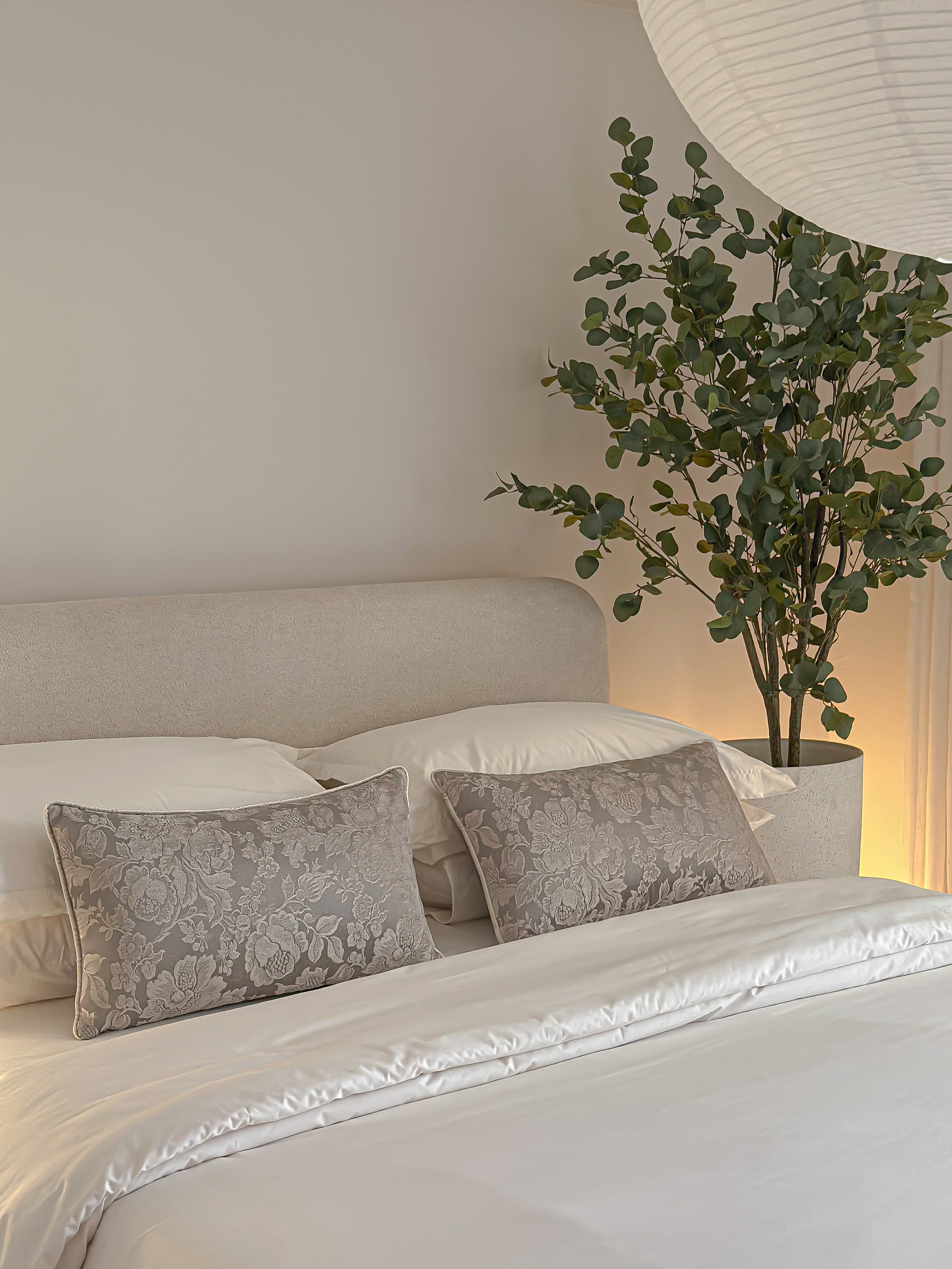 jacquard styling cushion -