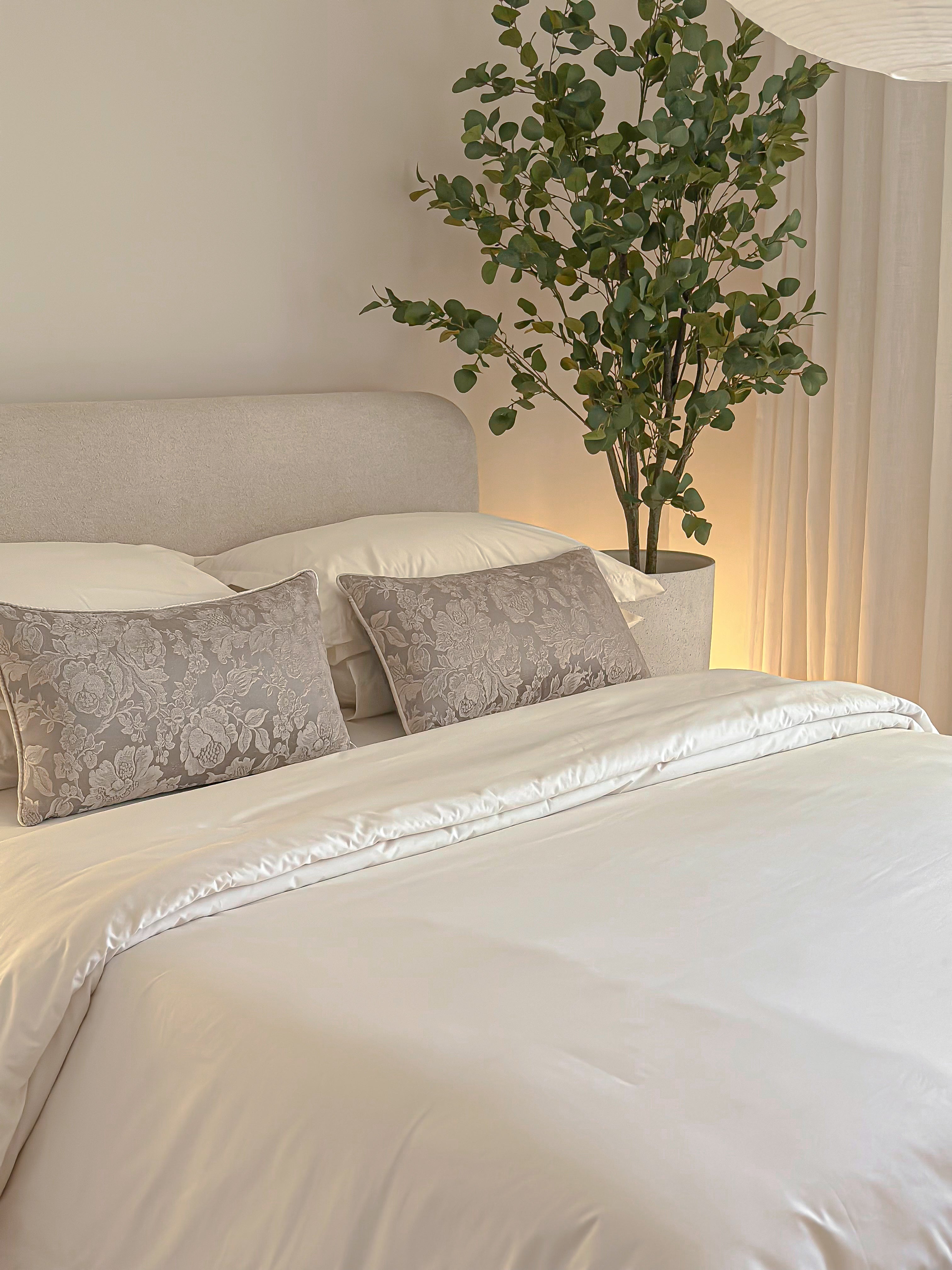 Deluxe Hotel Line Bed Set - off white