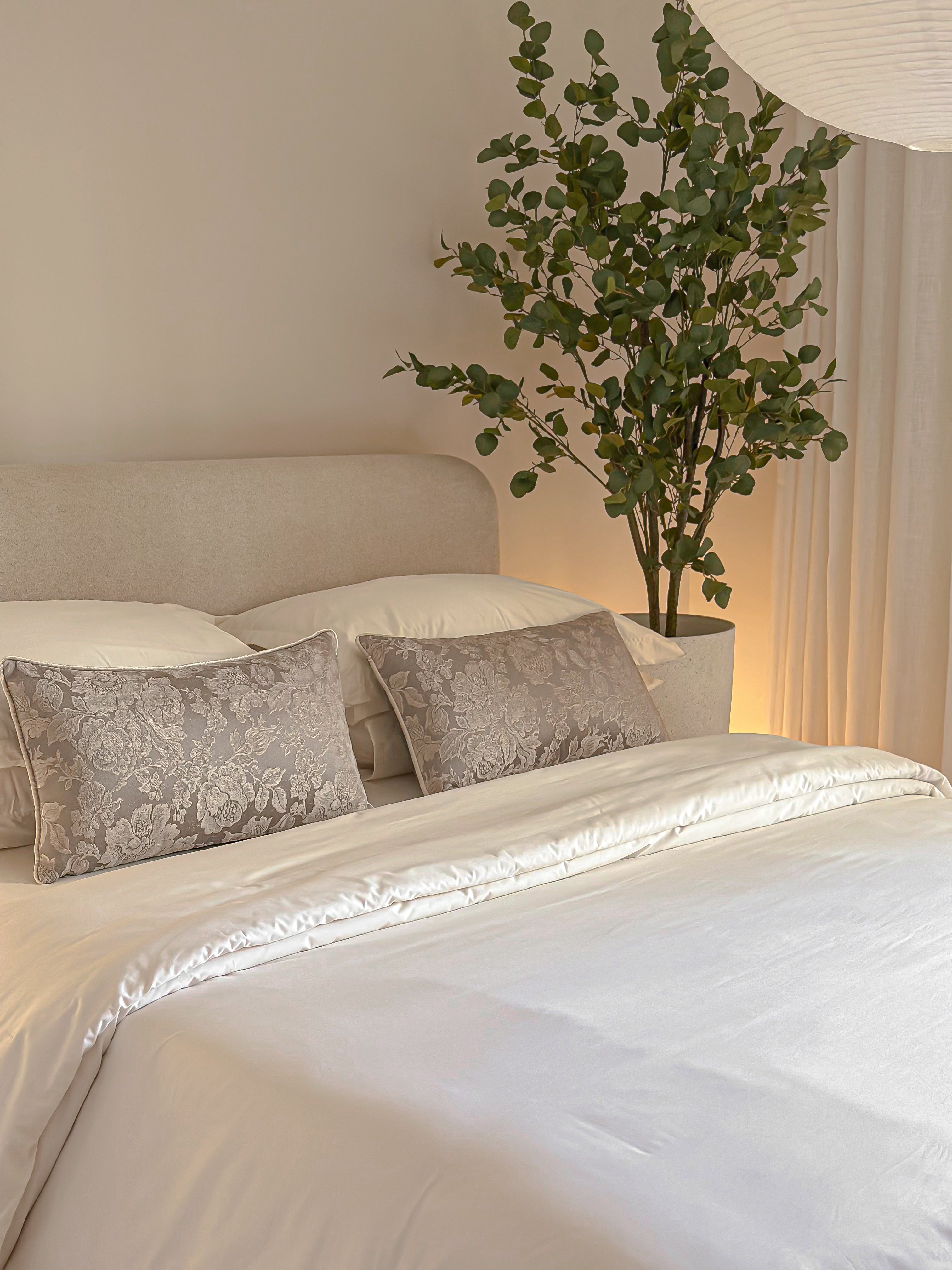 Deluxe Hotel Line Bed Set - off white