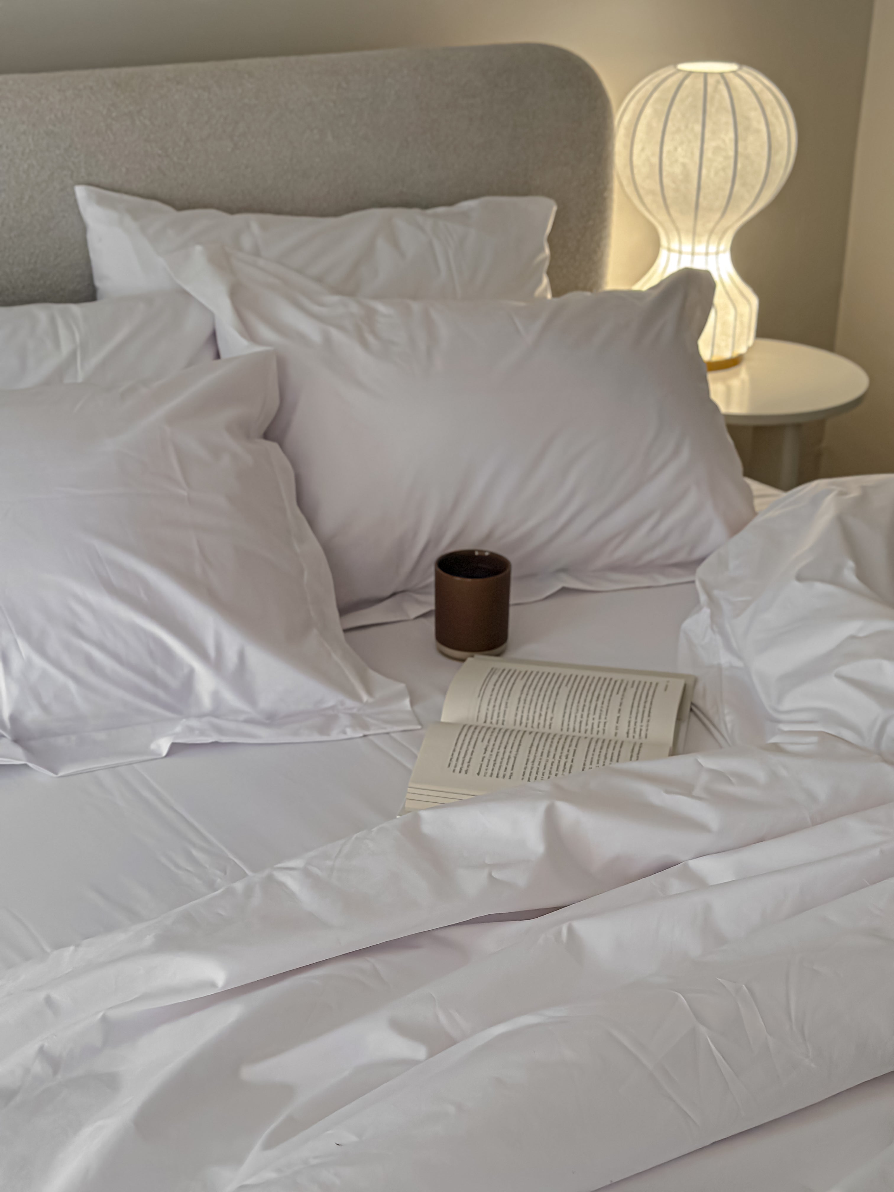 Deluxe Hotel Line Bed Set