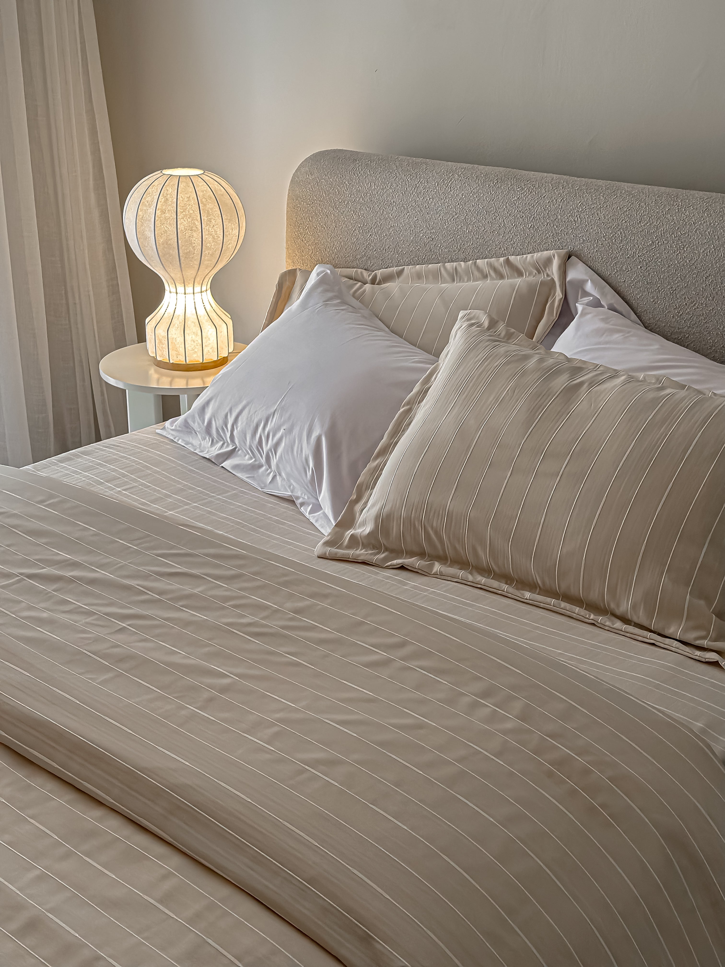 Calm Striped Fitted Bed Set