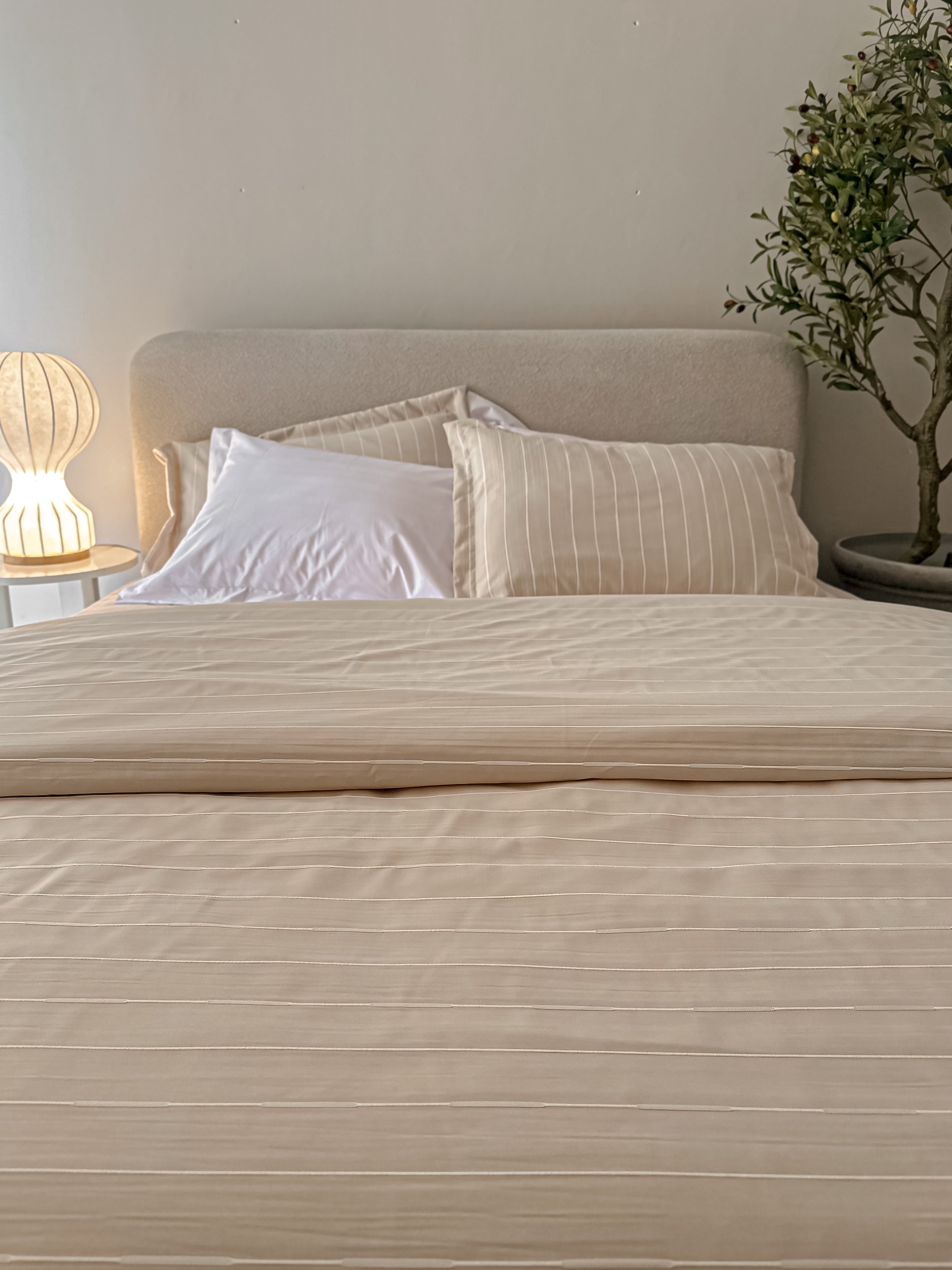 Calm Striped Fitted Bed Set