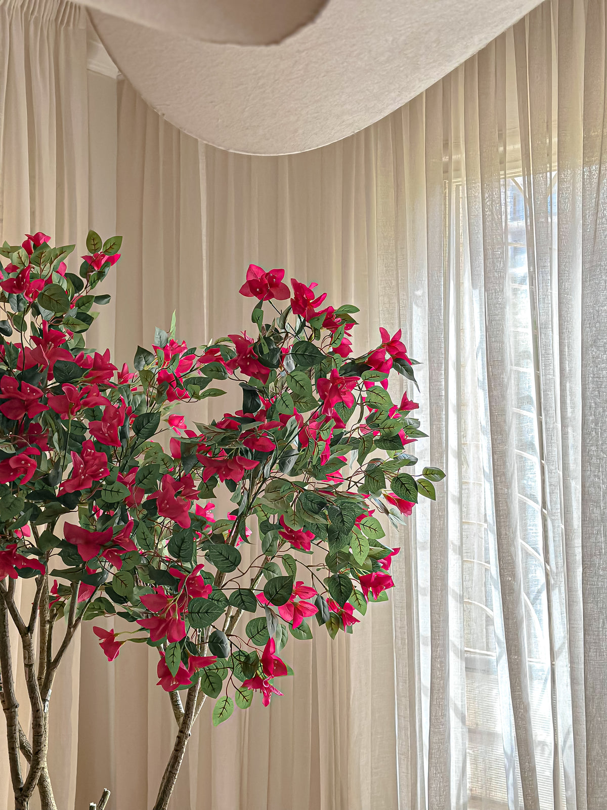 Artificial Bougainvillea Tree – with pot (Fuchsia)