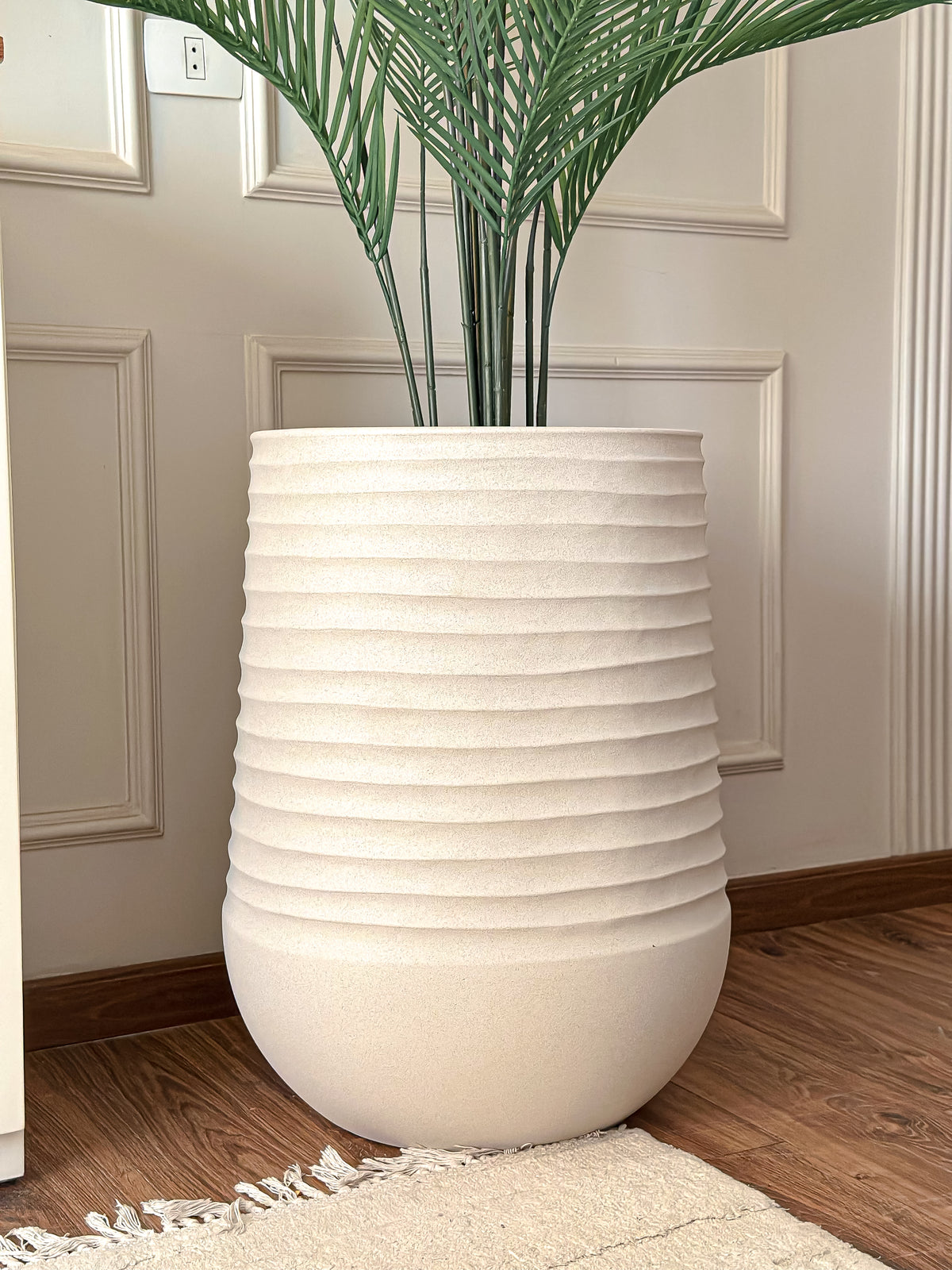 Organic neutral Plant Pot / Large