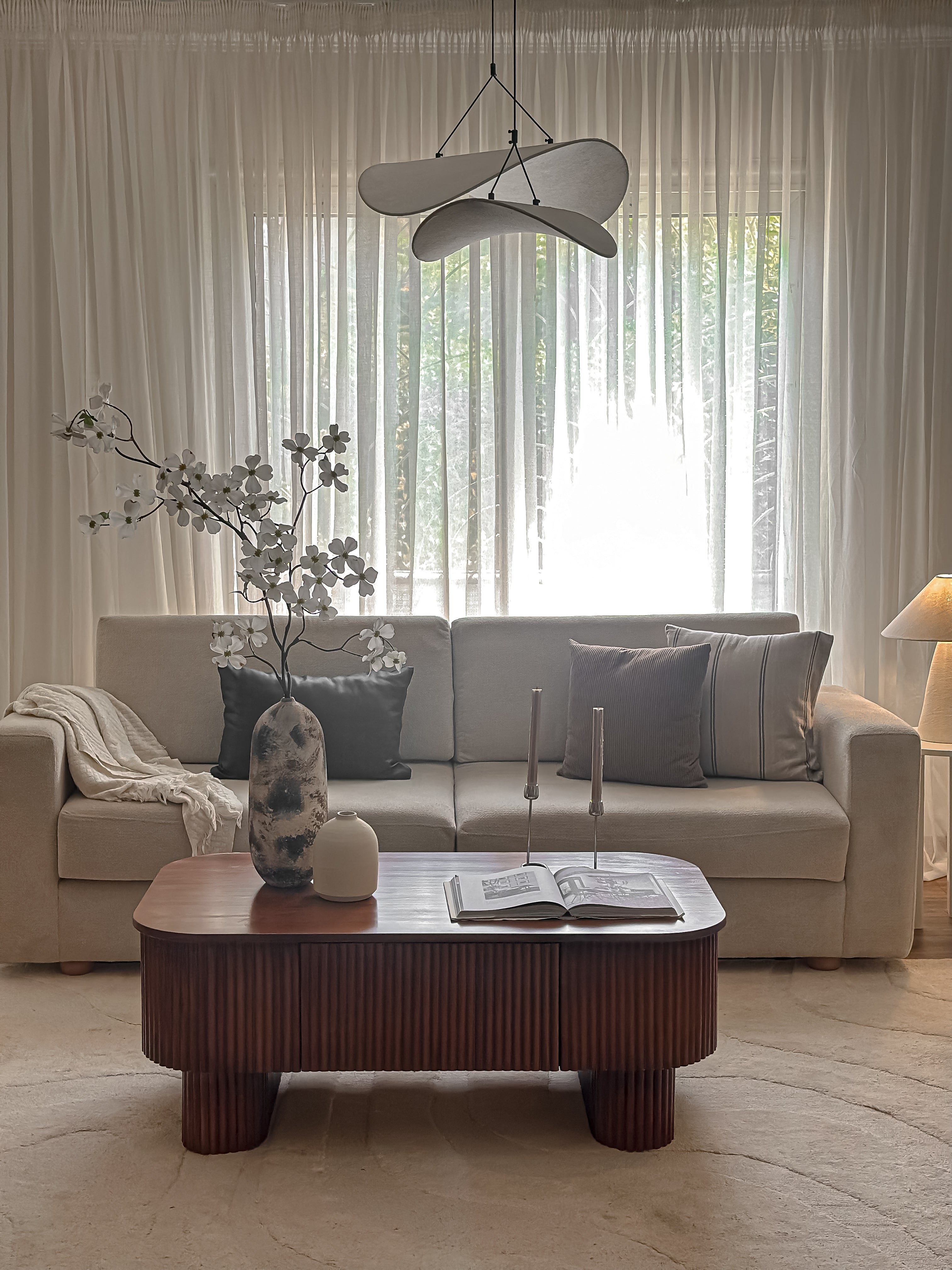 Kaya coffee table