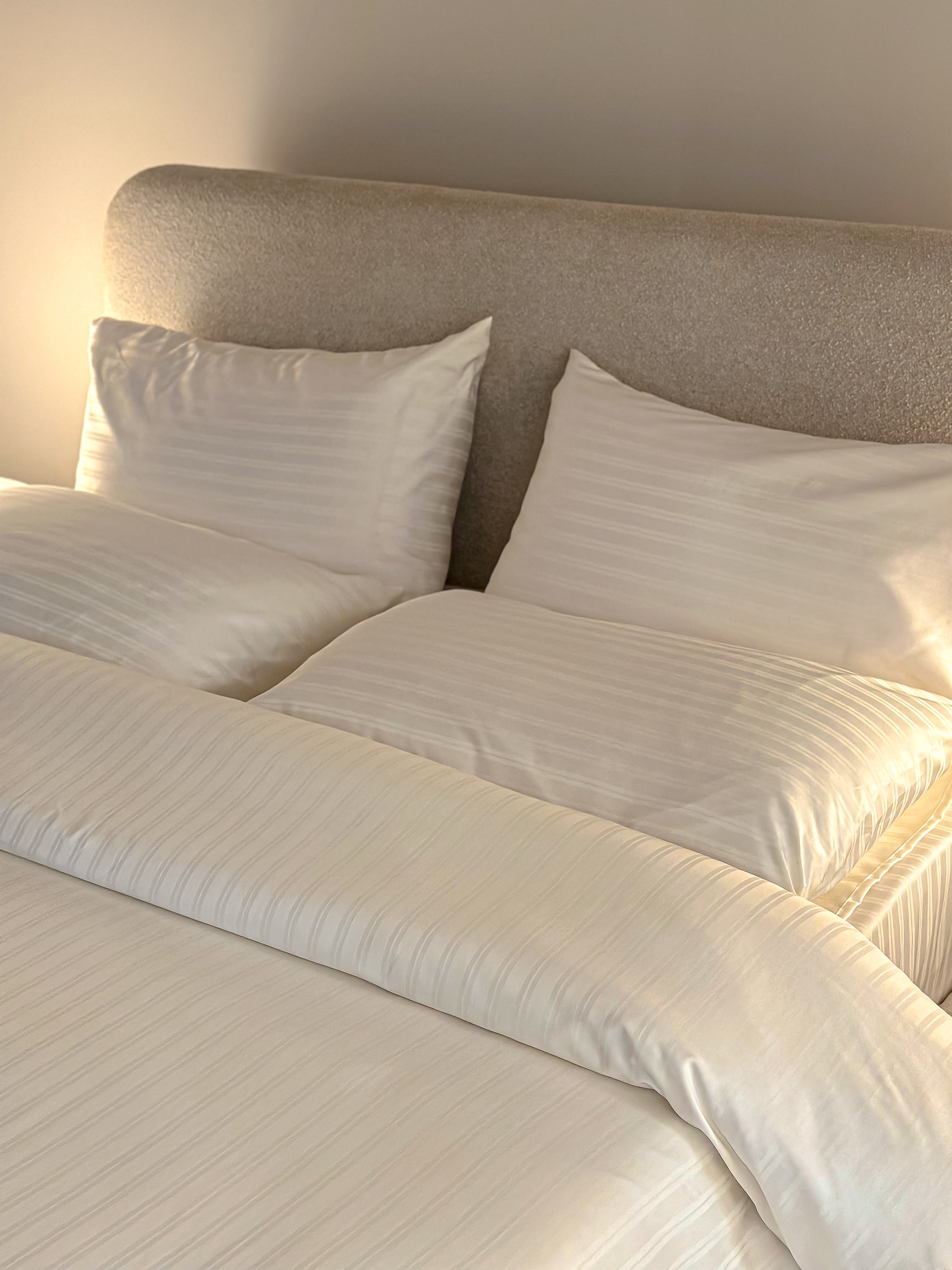 Jacquard stripped cotton bed set - off white