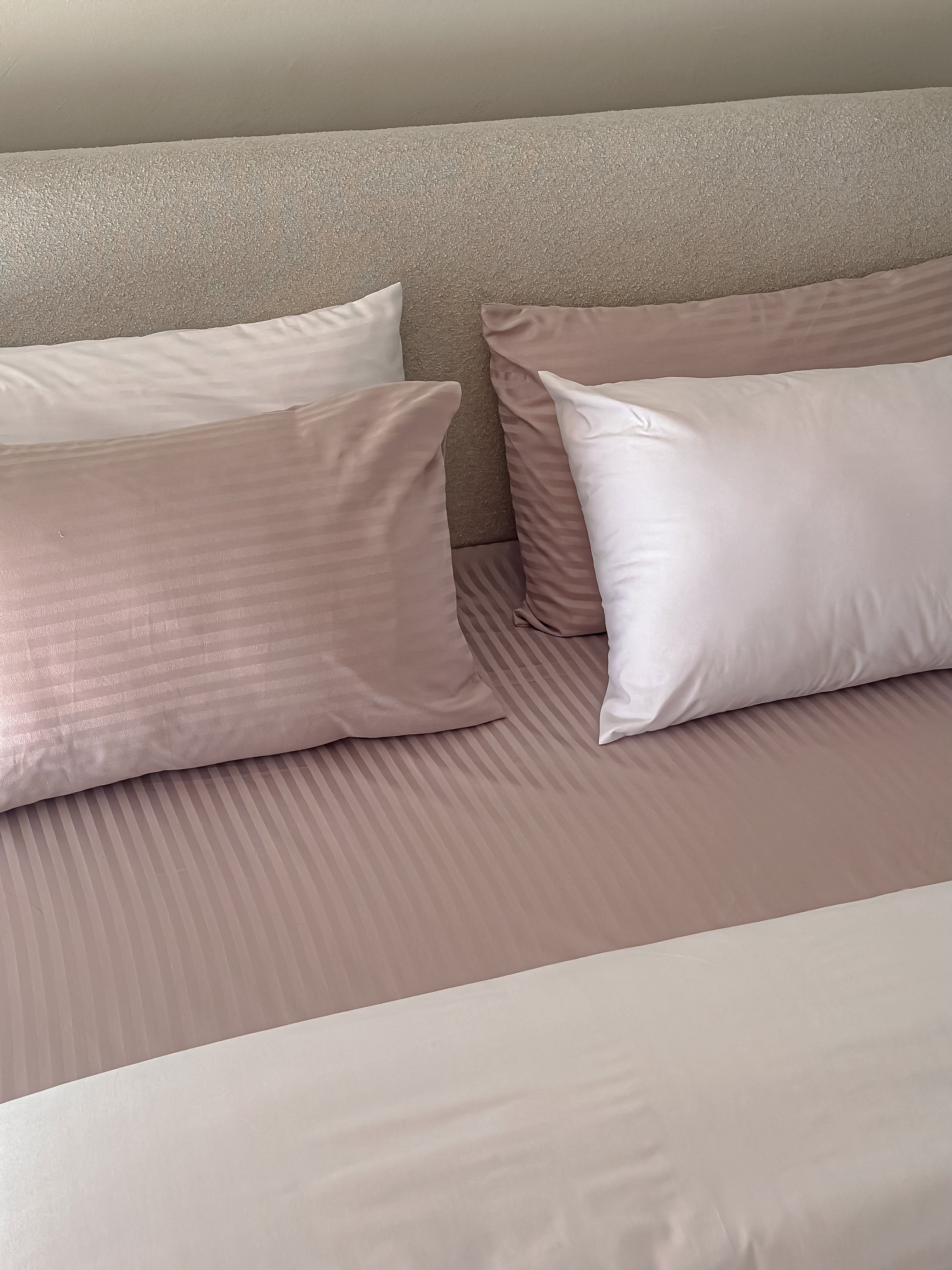 Sateen Stripe Fitted Sheet Set - Dusty Pink