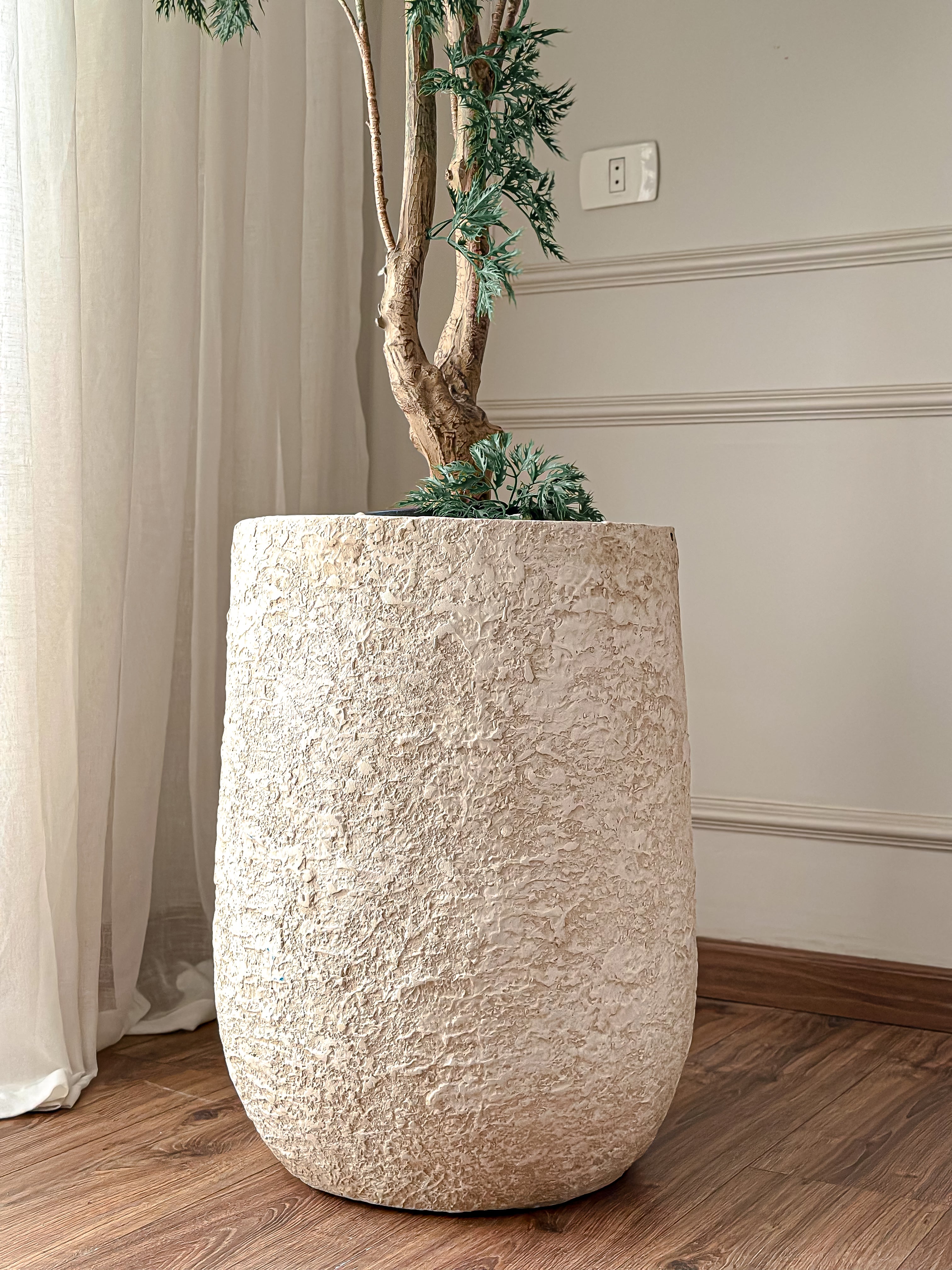 Stone effect pot - Large