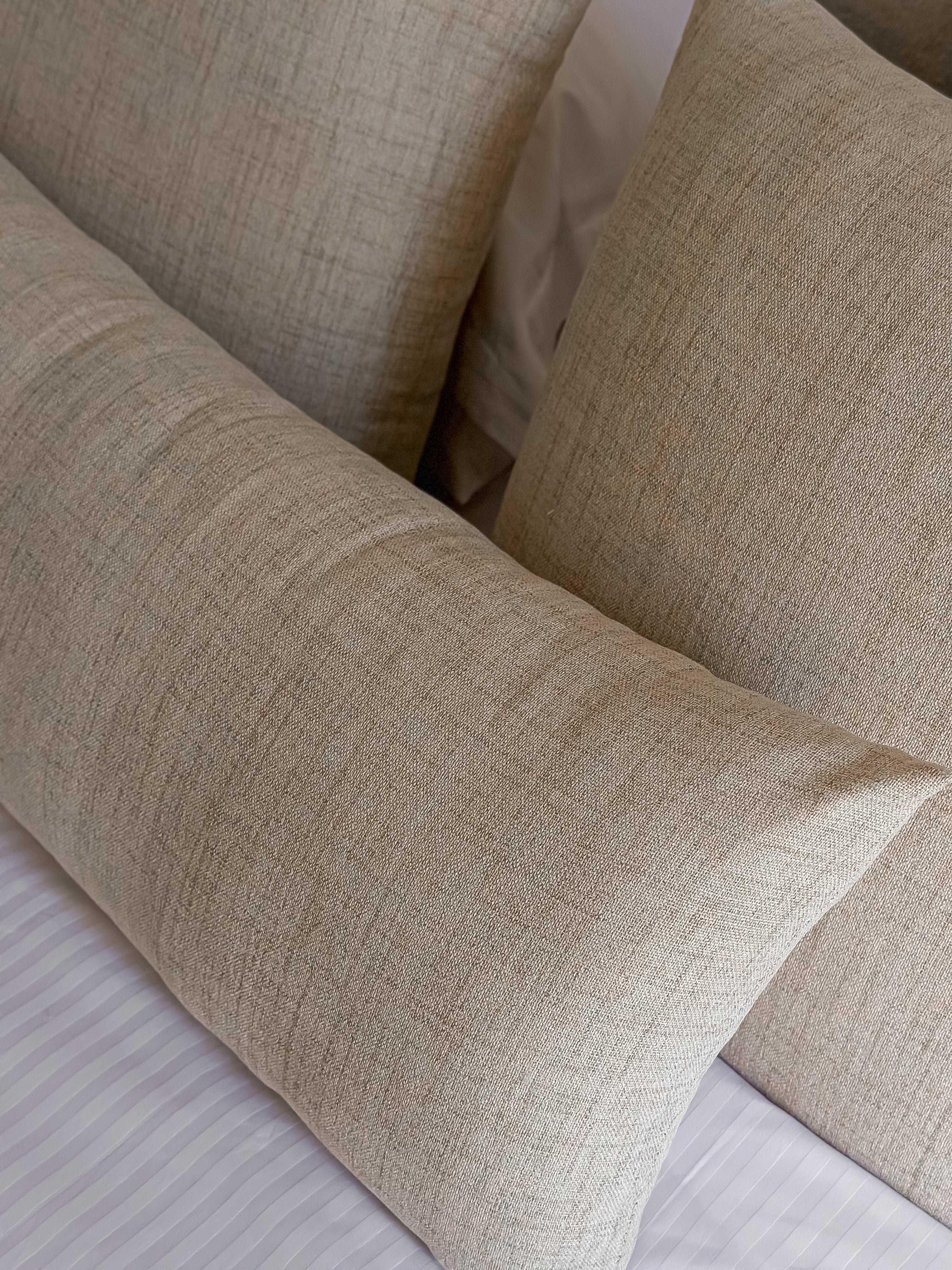 Linen Lumber cushion _ neutral beige