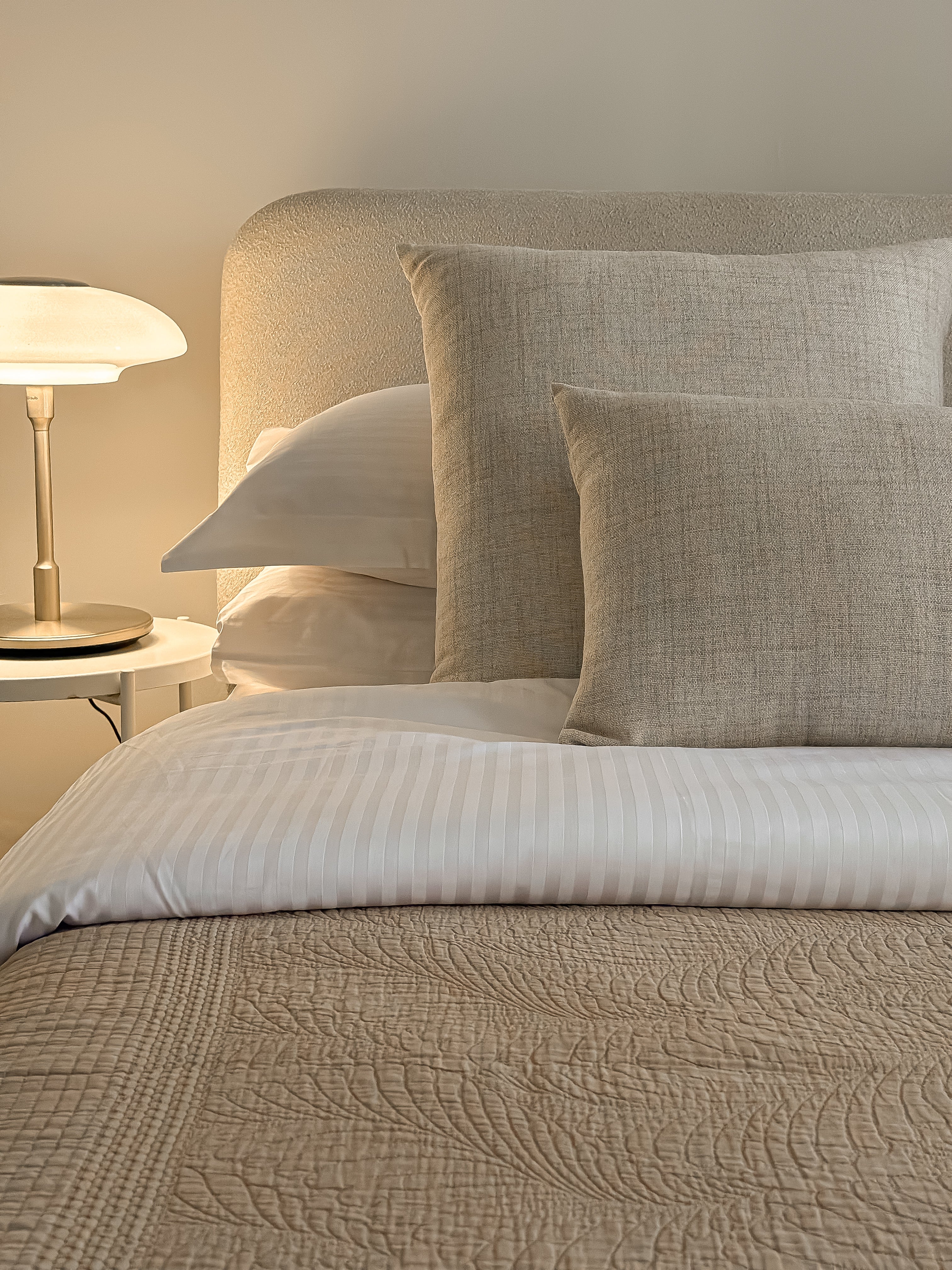 Linen Lumber cushion _ neutral beige