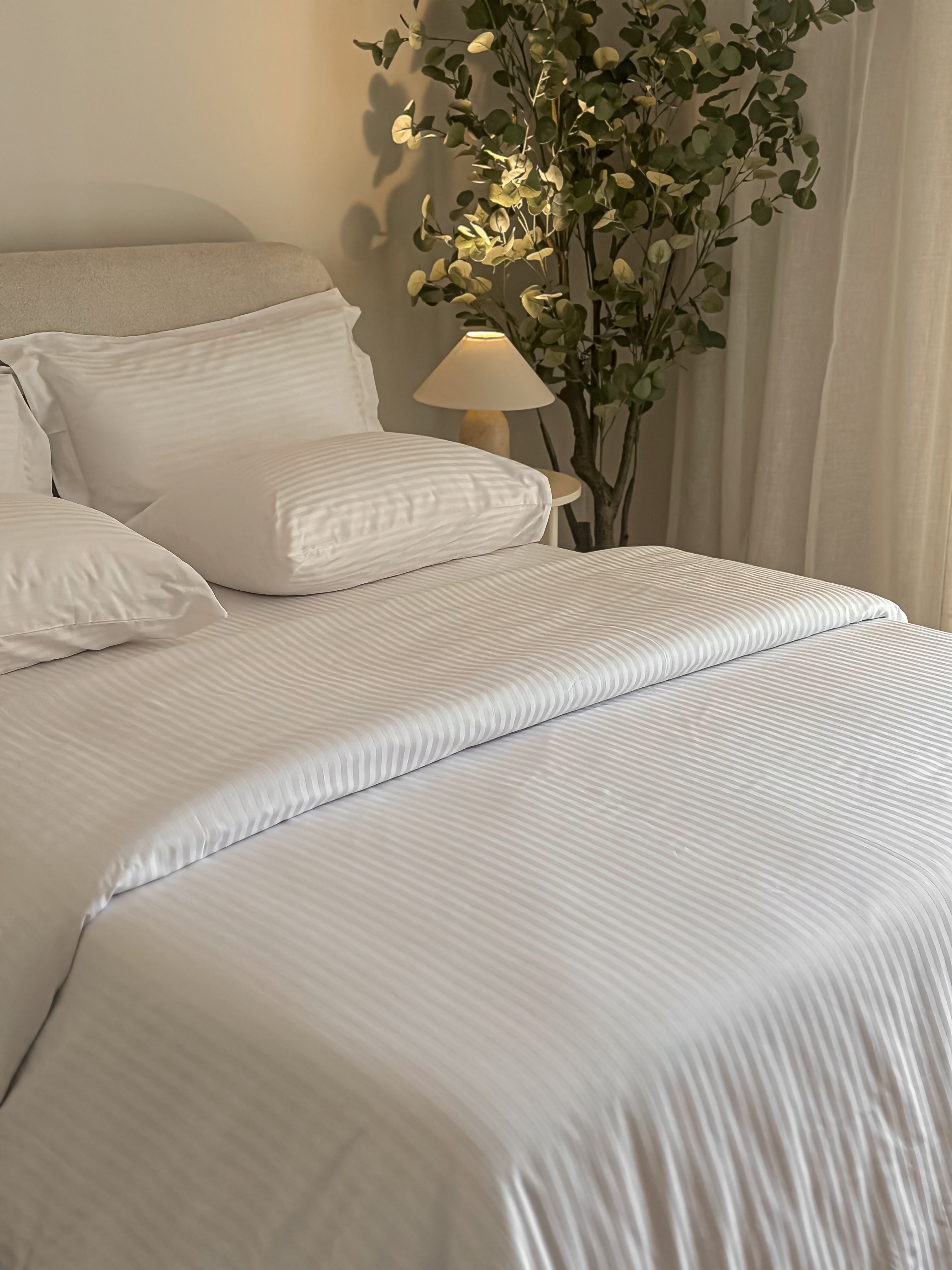 Deluxe Hotel Line - Striped Duvet Cover Set