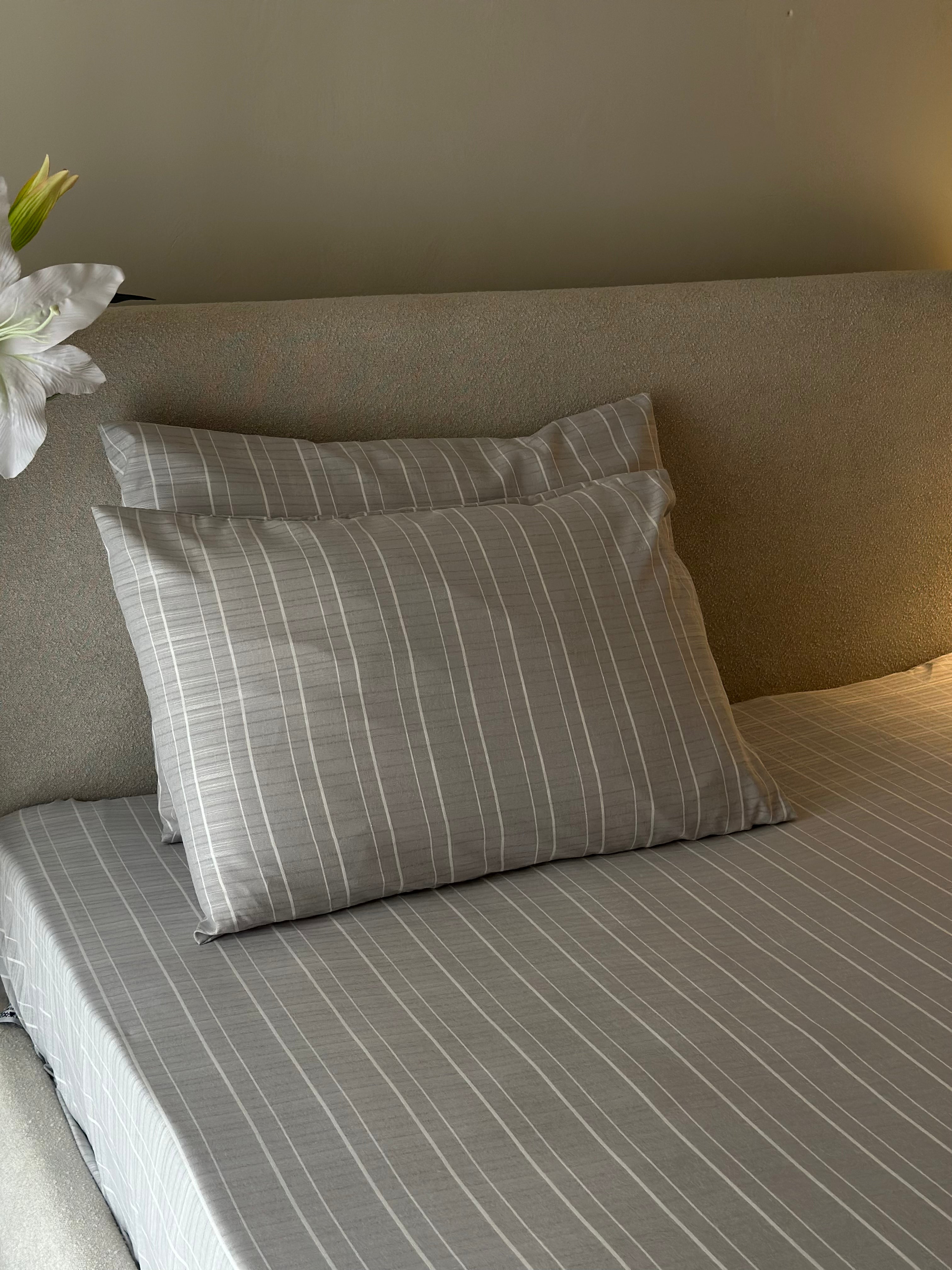 Calm Striped Pillowcase Set