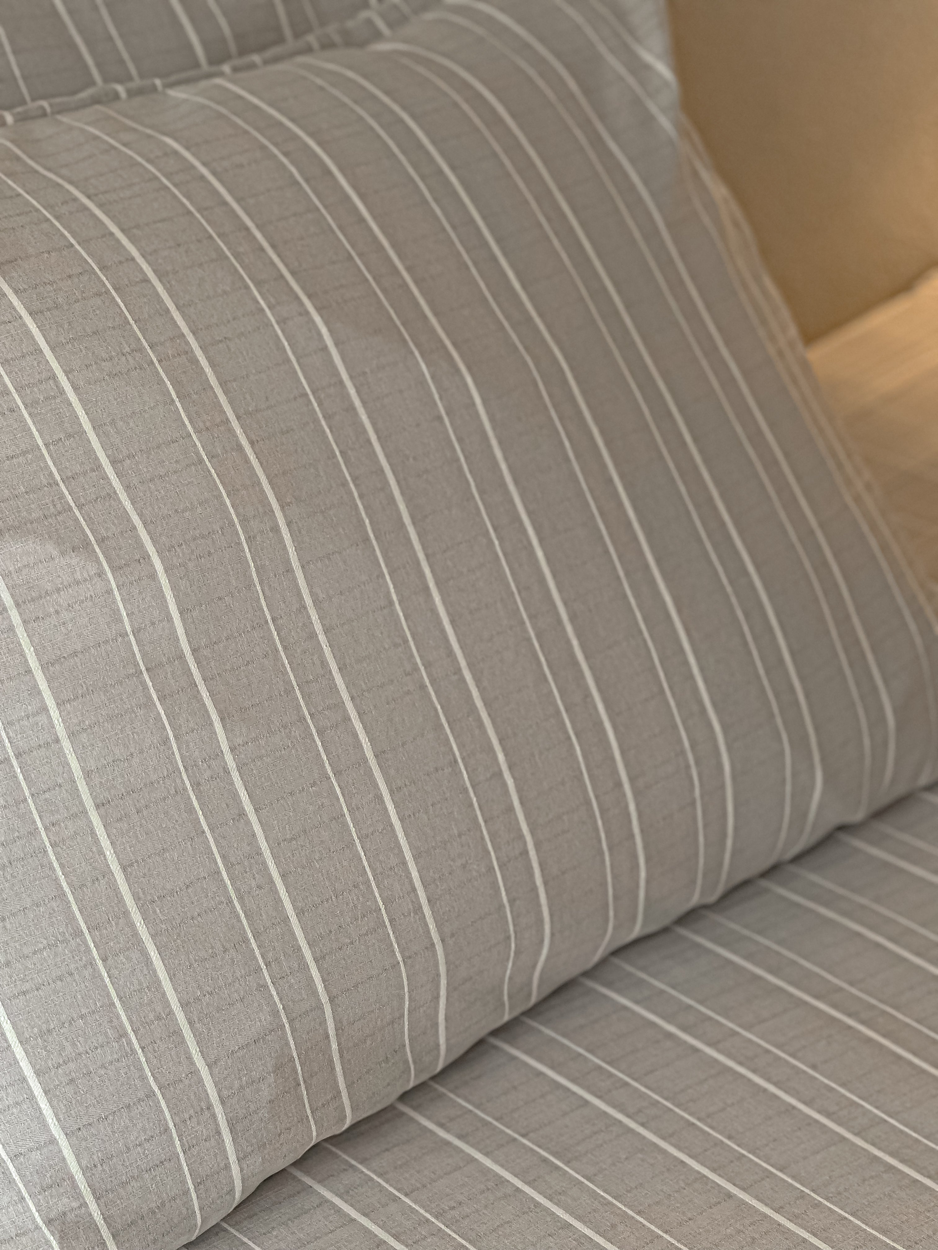Calm Striped Pillowcase Set