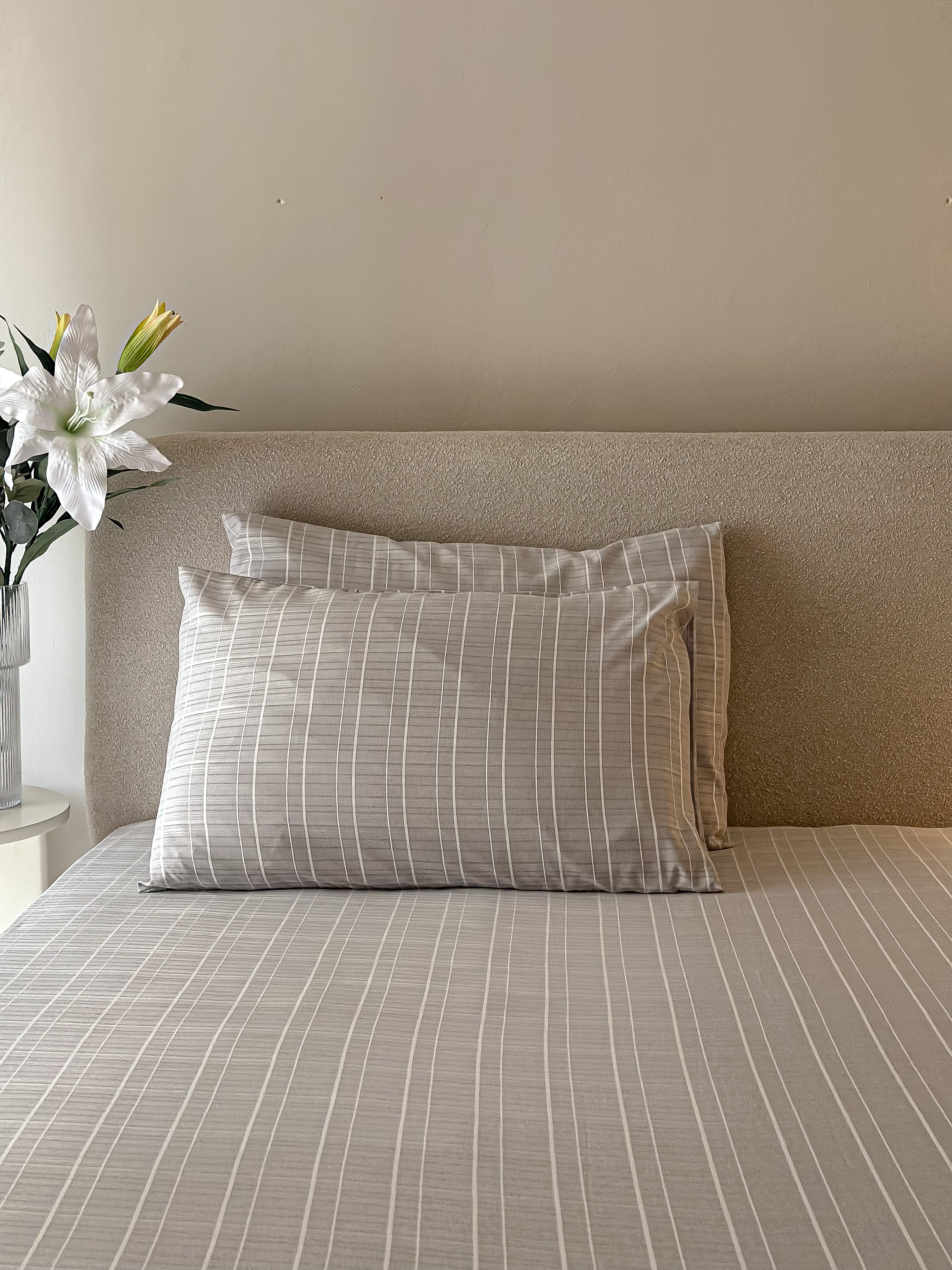 Calm Striped Pillowcase Set - gray
