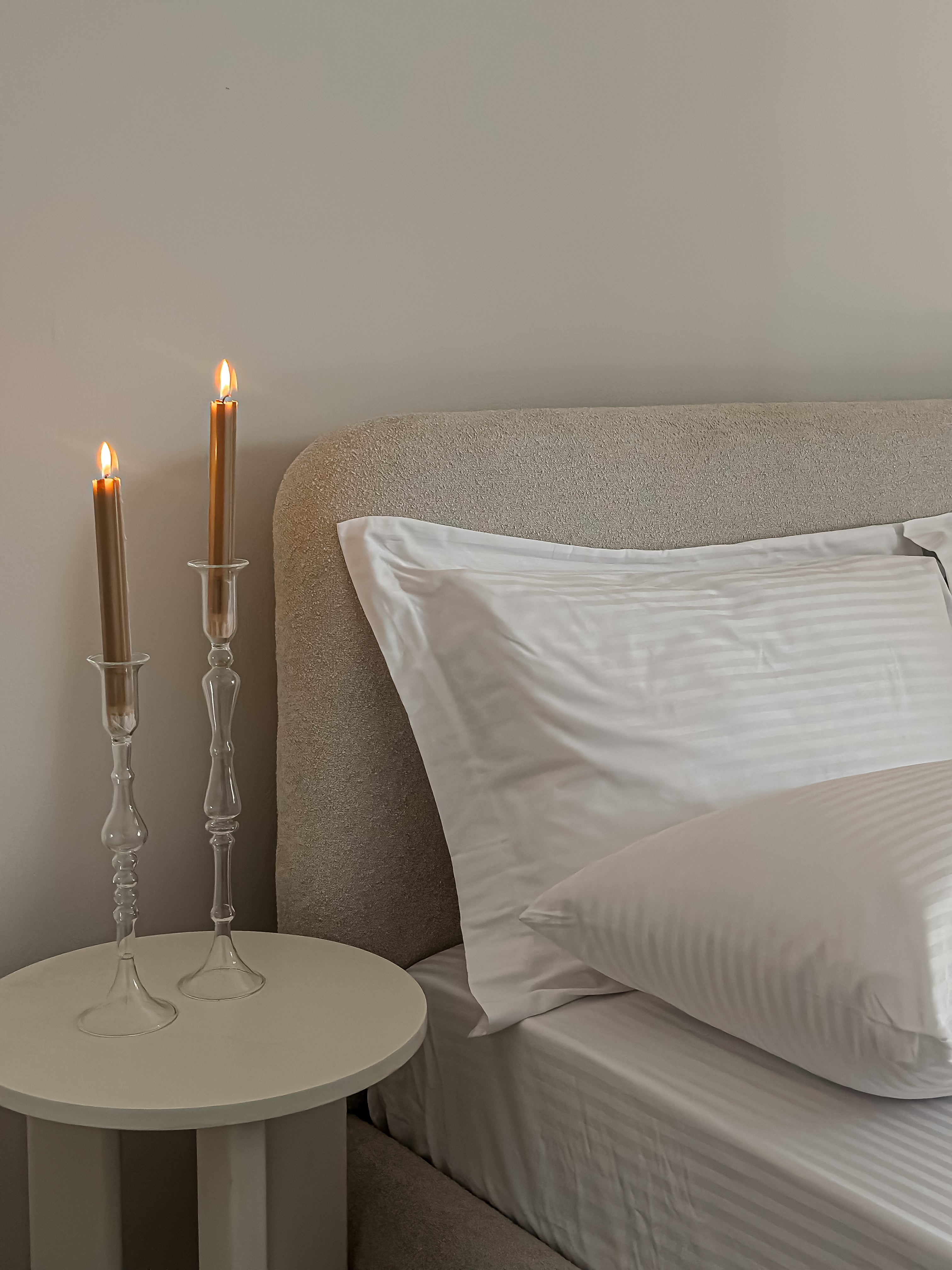 Deluxe Hotel Line - Striped Fitted Sheet Set