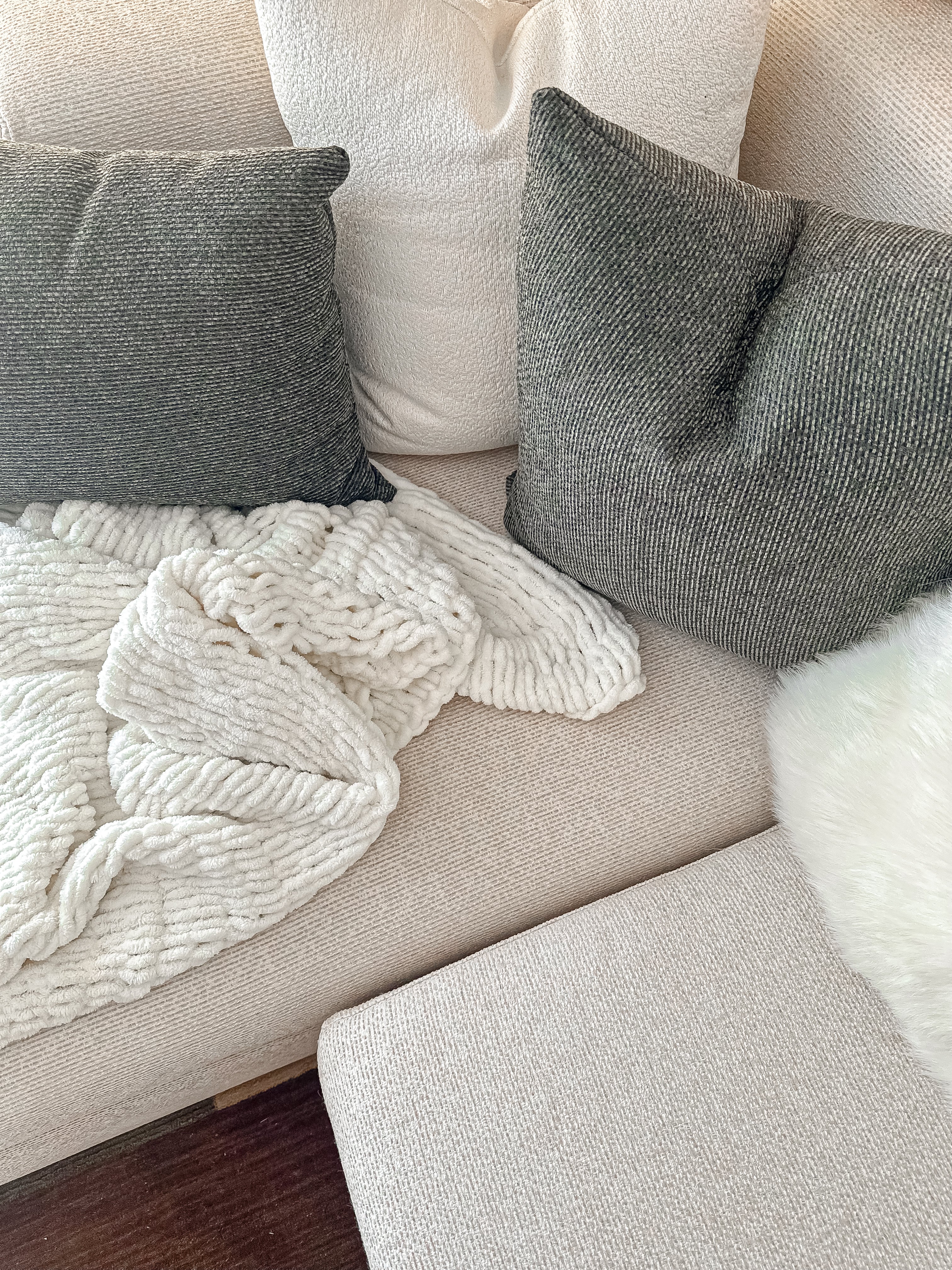 ARIN Modular Sofa
